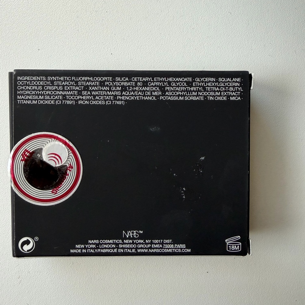 NARS Light Reflecting Pressed Setting Powder - Picture 5 of 5